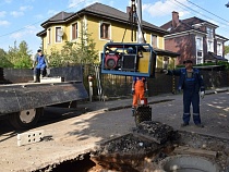 В Калининграде району элитных особняков прокололи подземелье