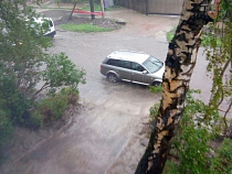 Потоп на улице Краснокаменной в Калининграде (видео)