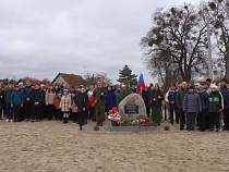 Под Полесском открыли мемориальный камень в память о погибших в СВО