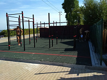 На берегу Балтийского моря появилась новая площадка для воркаута