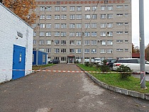 Проезд через ЦГКБ в Калининграде перекрыли 