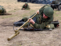 Командующий Балтийским флотом вручил саперам новое Боевое знамя 