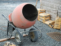 Задержан калининградец, укравший в Новый год со стройки бетономешалку