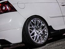 В Калининграде под колесами автомобилей оказались пенсионерка и велосипедист