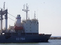 Шторм запирает паромы в Калининградской области