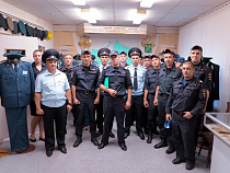 В Калининграде будущих полицейских отправили в музей таможни