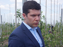 Алиханов сделал внушение Силанову по клещам в детских лагерях 