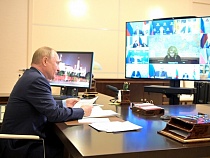 Путин разрешил россиянам неделю не работать 