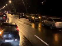  ГИБДД начала проверку дороги после столкновения 8 машин 