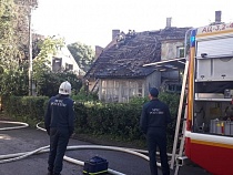 В центре Зеленоградска горели два дома. Есть пострадавший