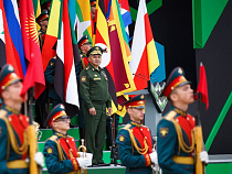 В Калининград прилетел Шойгу