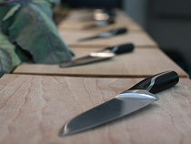 Друзья детства устроили поножовщину на дне рождения общего приятеля