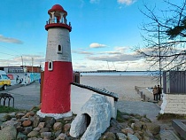 39-летнюю женщину в Пионерском запугали заграницей