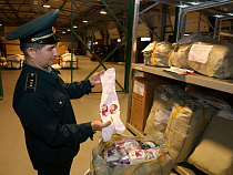 Контрафактные «Маша и Медведь»: 431 пару детских колготок из Китая уничтожат