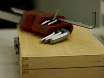 Гендиректор строительной фирмы задолжал электрослесарю 141 тысячу рублей