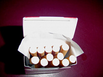  Почти 1,5 тысячи «бесхозных» пачек сигарет обнаружили в следовавшем в Литву локомотиве