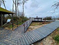 Туристам на Куршской косе сделали почти бесплатный вид на море