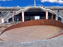 Туристы нашли в Калининграде ржавчину вместо зеркала