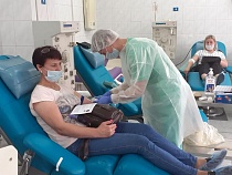 Главврач: жители Калининграда стали сдавать меньше крови