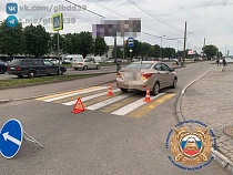 В Калининграде на проспекте с перехода снесли маленького ребёнка