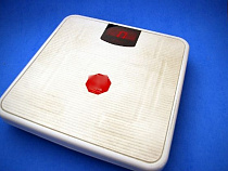 Покупатель украл из магазина бытовой техники весы, щипцы и отпариватель