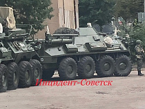 Военные вывели бронетранспортёры на улицы Советска (фото)