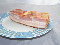 Уничтожено 9 кг сала, привезенного в Калининград пассажиром поезда из Литвы