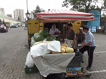 Полицейские показали, где в Калининграде нельзя покупать арбузы (видео)