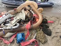 Пограничники ФСБ  отловили 16 старателей, намывших 39 кг янтаря (видео)