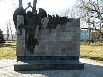 К годовщине аварии на ЧАЭС памятник ликвидаторам вновь привели в порядок