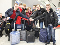 Семь школьников из Калининграда отправились на съемки телевикторины «Умницы и умники» 