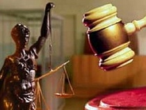 В Калининграде подрядчик, ремонтируя крышу жилого дома за муниципальный счет, затопил одну из квартир