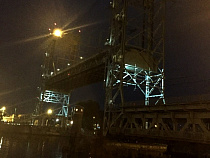 В Калининграде из-за яхт развели Двухъярусный мост