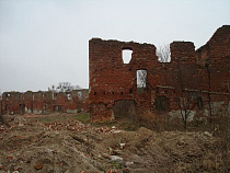 Под Калининградом на кирпич разбирается орденский замок Бранденбург