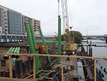 В теле Высокого моста планируют обустроить тоннель для пешеходов