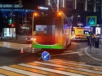 «Мёртвая зона»: в Калининграде троллейбус наехал на женщину