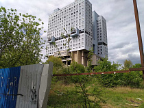 У Дома Советов молокосос на Daewoo покалечил 40-летнюю даму