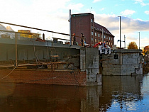 Ночное закрытие Высокого моста продлили на два месяца