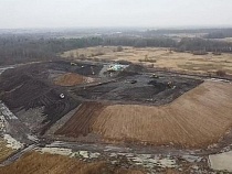 Власти Черняховска заявили об использовании 15-метровой насыпи над свалкой