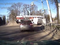 В Калининграде в ДТП с перевернувшейся пожарной машиной ранены трое