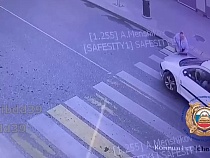 В Калининграде мужчина на «Пежо» совершил наглейший наезд на женщину