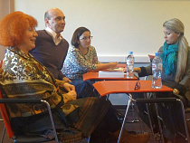 Учителя Калининградской области рассказали о низкой зарплате, бюрократизации и ненормированном труде