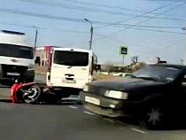 Мотоциклист протаранил «Рено» в Калининграде 