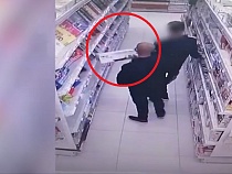 В Калининграде два уголовника украли малый авианосец США