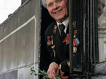 КЖД предоставила ветеранам ВОВ бесплатный проезд в пригородных поездах 