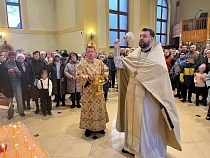 В Зеленоградске прощаются с настоятелем храма 