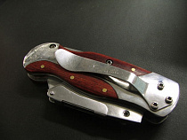 Под Калининградом муж угрожал убить жену складным ножом