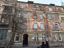 В Черняховске туристам из квартала немецких домов делают конфетку