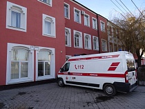 Жительница Мамоново купила коньяка 12- и 13-летней девочкам