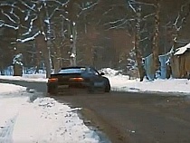 Алиханов прорекламировал скоростную езду на зимних дорогах